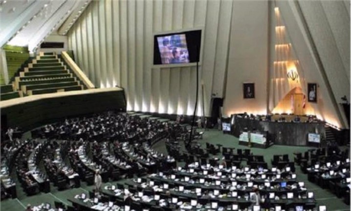 نمایشگاه ایران پلاست نمایش شکوه صنعت پتروشیمی است