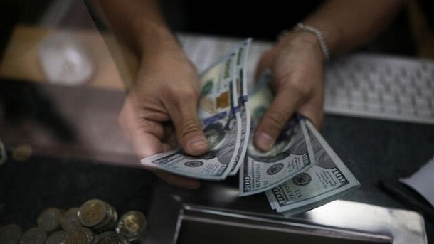 قیمت دلار در بازار آزاد و رسمی 1404/12/26