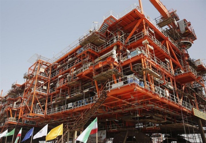  نخستین عرشه دریایی فاز ۱۳ پارس جنوبی در خلیج فارس نصب شد 