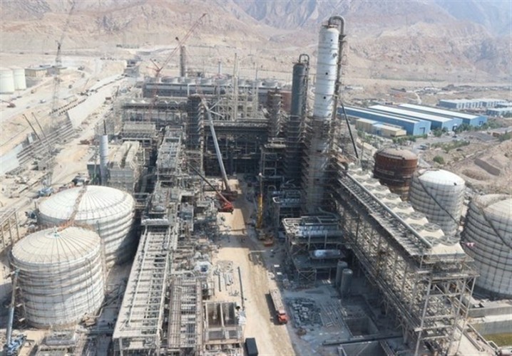 مواد اولیه 180 کارخانه تولیدی در اثر قطعی برق از بین رفت