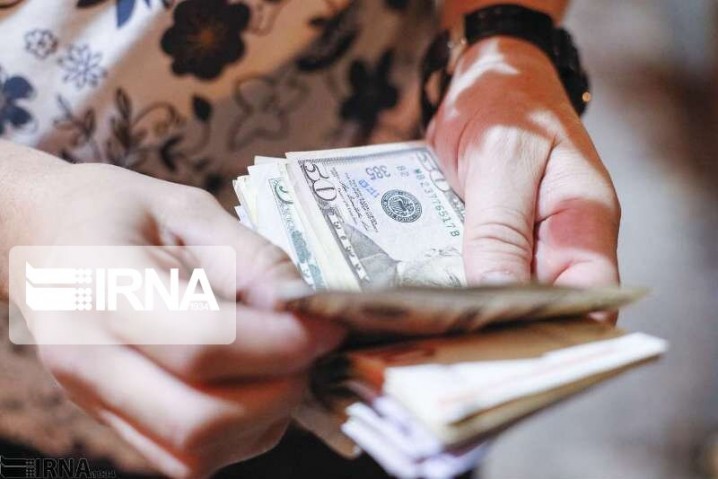 آغاز معاملات توافقی در کانال ۲۶ هزار تومان/ ریزش قیمت دلار ادامه دارد