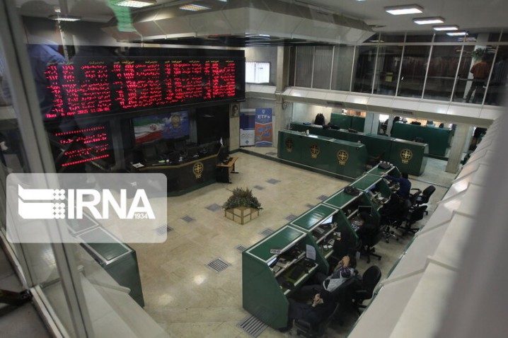 تاثیر منفی تصمیم بانک مرکزی بر سهام بانک‌ها کوتاه‌مدت است