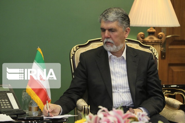 انصاف نیست کرونا را بهانه روحانیت‌ستیزی کرد