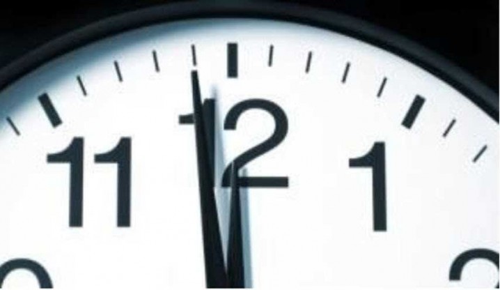ساعت رسمی کشور یک ساعت به عقب برگشت