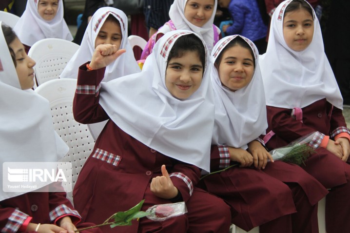 آغاز مسیر علم آموزی در مهری با نشاط