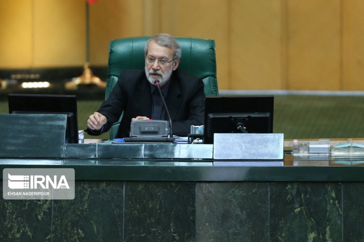 لاریجانی: مکانیزم جدیدی برای ارز ۴۲۰۰ تومانی به مجلس ارائه شود