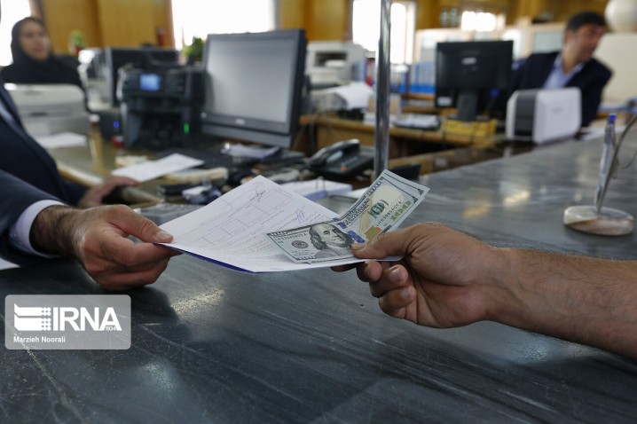 باز نگرداندن ارز صادراتی منجر به تعلیق کارت بازرگانی می‌شود