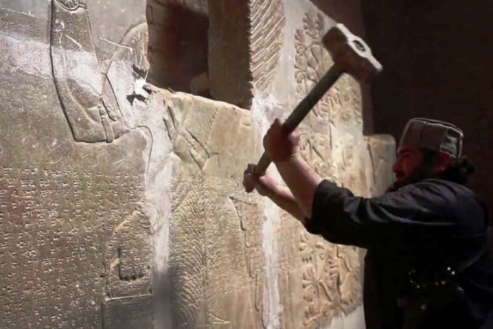 دیدهبان حقوق بشر: تهدید ترامپ علیه مراکز فرهنگی ایران جنایت جنگی است