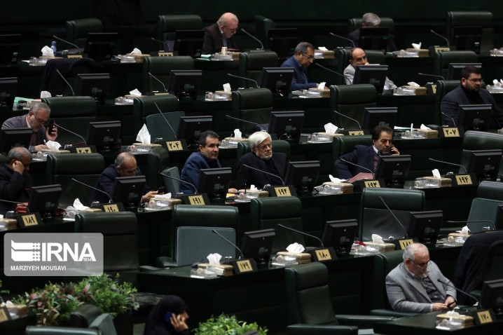 الزام وزارتخانه‌ها در همراهی حداکثری با وزارت بهداشت برای مقابله با کرونا