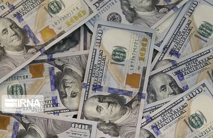 بسته ارزی جدید بانک مرکزی برای کنترل بازار/ پیش‌بینی کاهش شدید نرخ دلار
