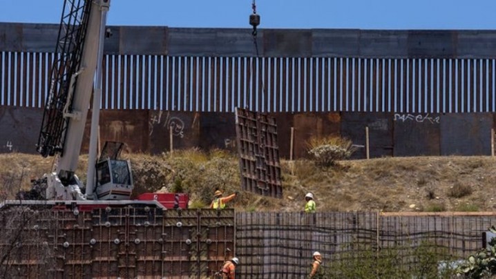 ۱۹ ایالت از ترامپ شکایت کردند 