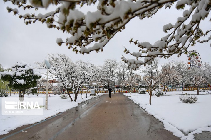 نیمی از کشور از روز پنج‌شنبه برفی و بارانی است