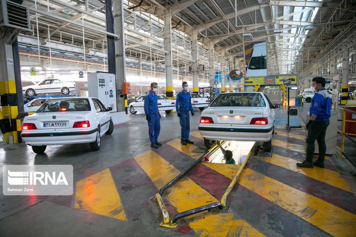 شفافیت بورس دست رانت‌خواران خودرو را رو کرده است/ کاهش قیمت خودرو با افزایش عرضه