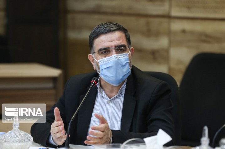 رییسی آبروی خود را پای کار تحول اقتصادی گذاشته/ باید از دولت حمایت کنیم