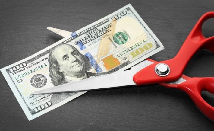 دلار به عنوان ارز غالب جهان باقی می‌ماند؟