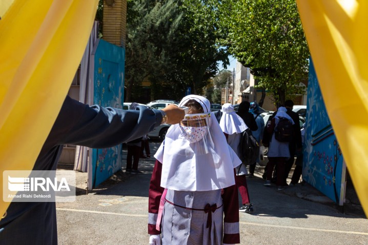 خانواده‌هایی دل‌تَنگ بازگشایی مدارس