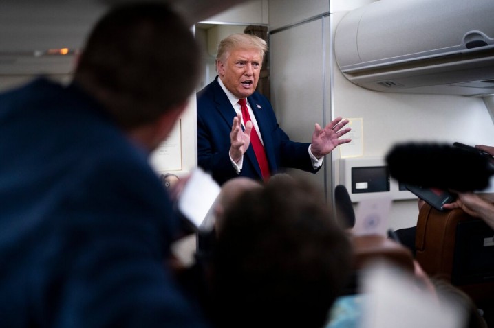 توطئه تازه ترامپ؛ تقابل مردم با رسانه‌ها