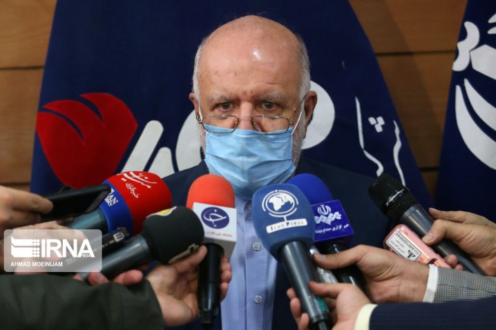 زنگنه:ایران برای بازگشت به بازار نفت اجازه نمیخواهد