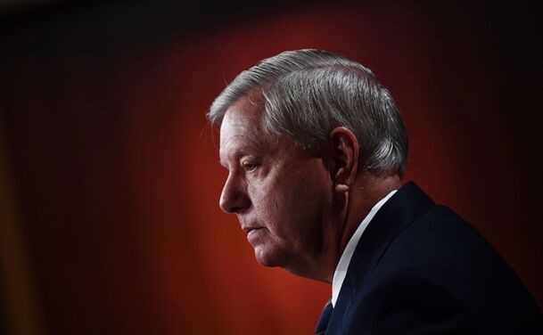 سناتور گراهام : نبودن ترامپ در مراسم تحلیف بایدن بهترین گزینه است