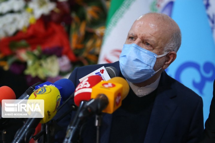 زنگنه: اگر تحریم نبود، سرمایه گذاری‌ها در صنعت نفت ۲ برابر می‌شد