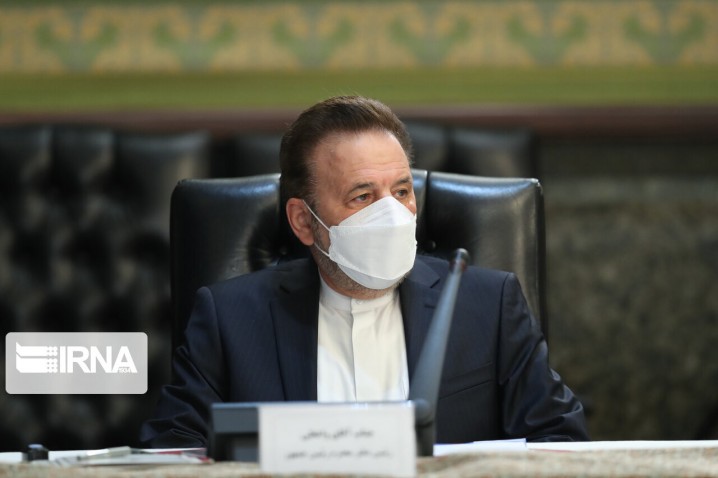 واعظی: نامزدها برای کسب رای حرف‌های دولت را تکرار می‌کنند