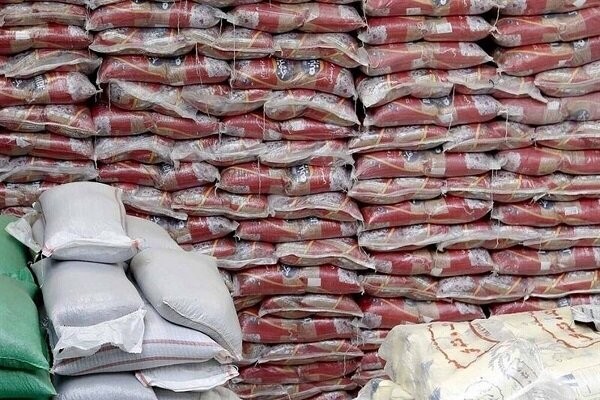 تخلیه هزار تن برنج وارداتی در بندر سجافی آغاز شد