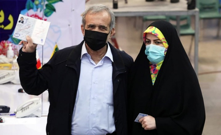 بدون مشارکت و تعامل با مردم امکان برون رفت از مشکلات وجود ندارد