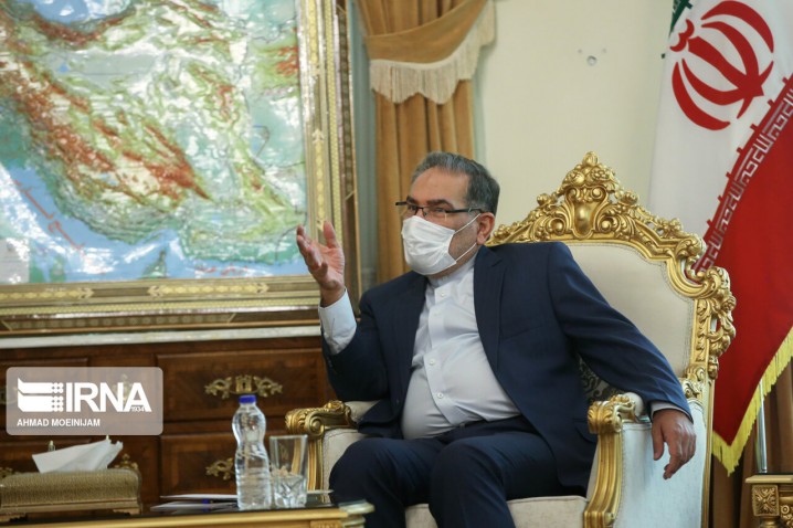 شمخانی: امروز با شعار «لبیک یا خامنه‌ای» باید جهاد تبیین را آغاز کرد