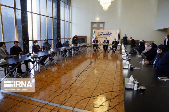 شاعران در جامعه هنری، مظلوم واقع شده اند