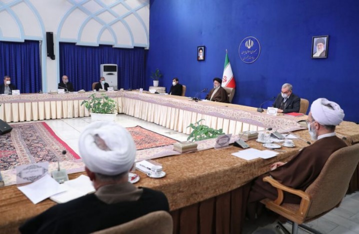 لغو منع تردد شبانه؛ احترام به علم و افکار عمومی