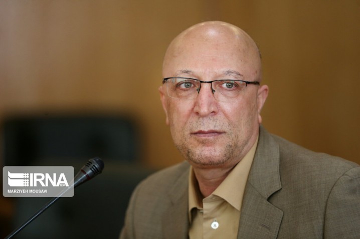 جلوگیری از خام‌فروشی در صنعت نفت با سرمایه‌گذاری در علم و فناوری