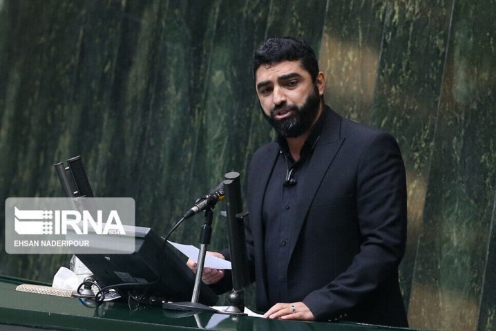 استیضاح وزیر صمت سه ماه پس از رای اعتماد کلید خورد/ مجلس از اقدامات هیجانی خودداری کند