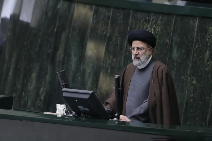 رئیس جمهور: خط قرمز دولت معیشت مردم است/ بدون فکر برای سفره مردم، ارز ترجیحی حذف نمیشود