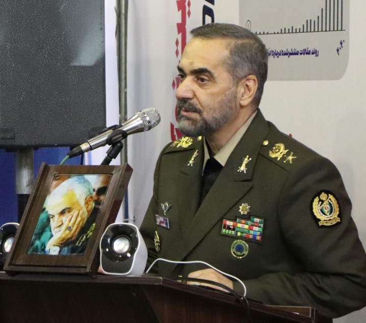 وزیر دفاع: فضا برای حرکت‌های بزرگ در وزارت دفاع فراهم است