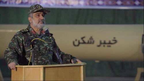 سردارحاجی زاده: موشک خیبرشکن دارای مانورپذیری برای عبور از سپر موشکی است