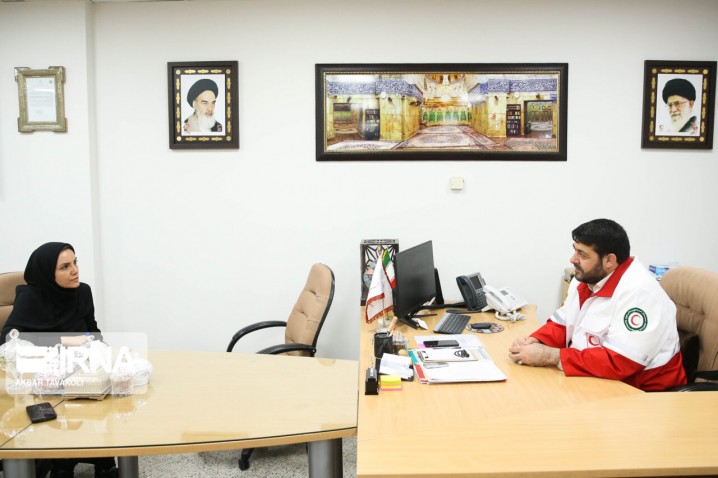 همه مهاجران قانونی و غیرقانونی در کشور واکسن زدند/ هلال‌احمر ایران درگیر تحریم‌های ظالمانه است