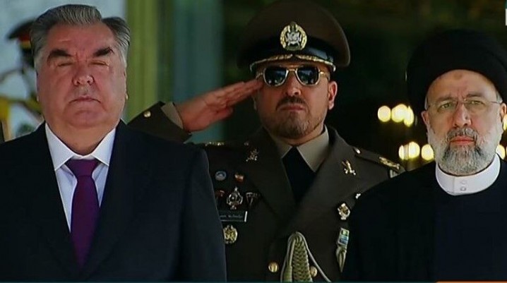 امامعلی رحمان مورد استقبال رسمی آیت‌الله رئیسی قرار گرفت