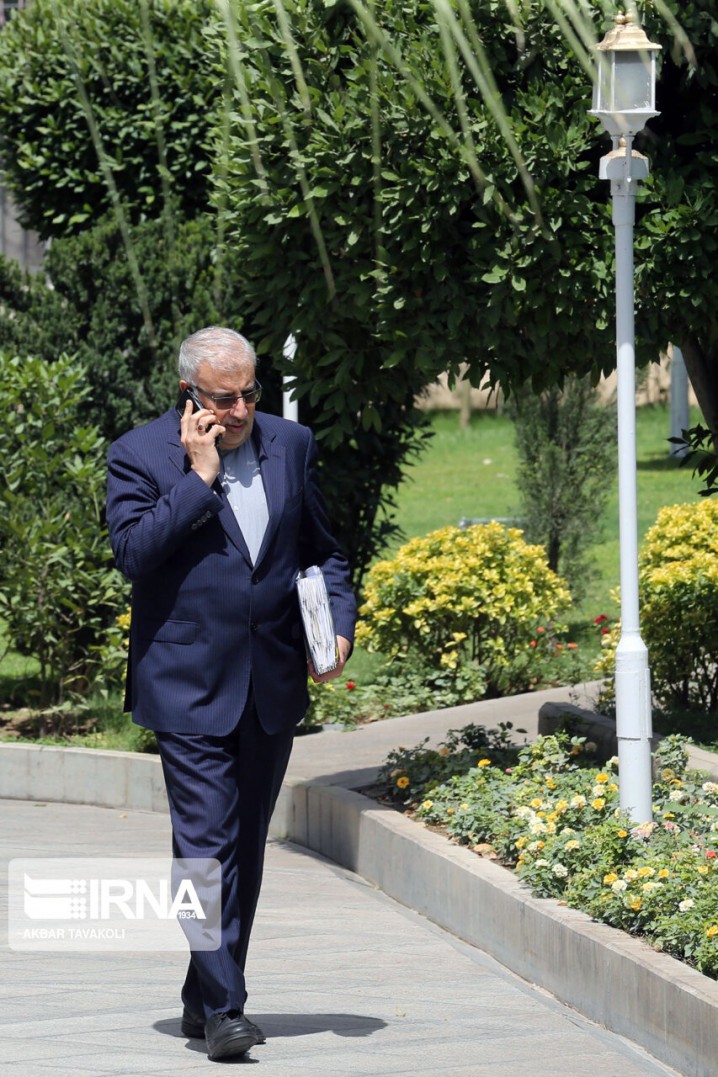 سرمایه گذاری ۲۰ میلیاردی دولت در طرح‌های وزارت نفت