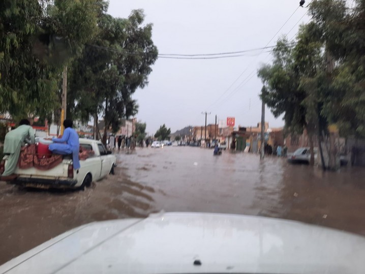 آغاز امدادرسانی هوایی در سیستان و بلوچستان