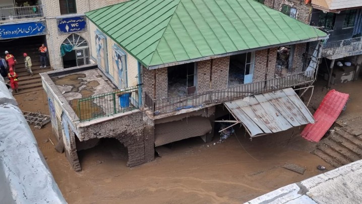 حضور وزیر کشور و استاندار تهران در محل حادثه سیلاب