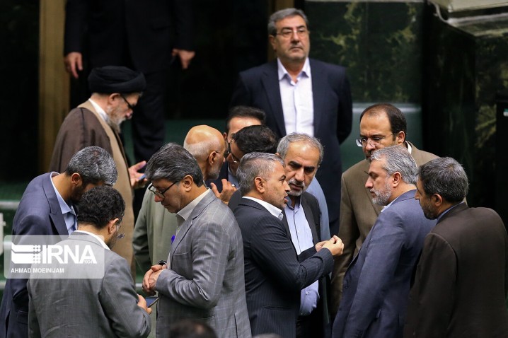 استیضاح وزیر صمت به صلاح نیست/نقش مهم وزارت صمت در تحقق رشد ۵ درصدی اقتصاد