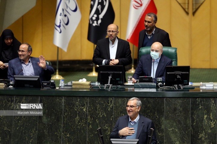 اعزام ۷۵ درصد نیروهای متخصص به مناطق کم برخوردار/ رشد ۵۰ درصدی پذیرش رشته‌های فوق تخصصی