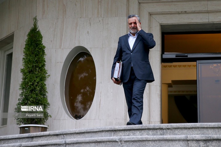 تبدیل یارانه نقدی به کالابرگ منوط به استقبال مردم است/ اعلام کد دستوری برای سنجش اعتبار کالابرگ