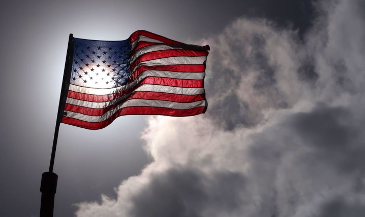 کارشناس فرانسوی: آمریکا در معرض از دست دادن تسلط اقتصادی خود بر دنیا است