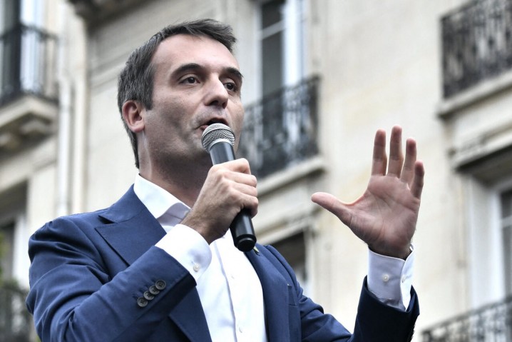 سیاستمدار فرانسوی زلنسکی را «مرد دیوانه» خطاب کرد