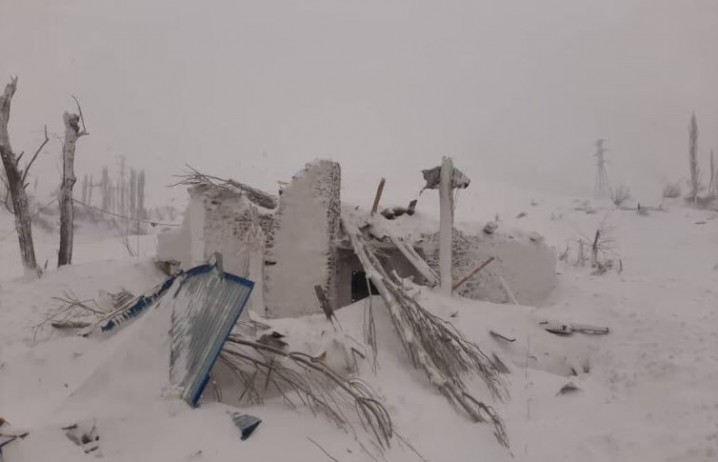 برف سنگین در تاجیکستان ۱۶ نفر را کشت