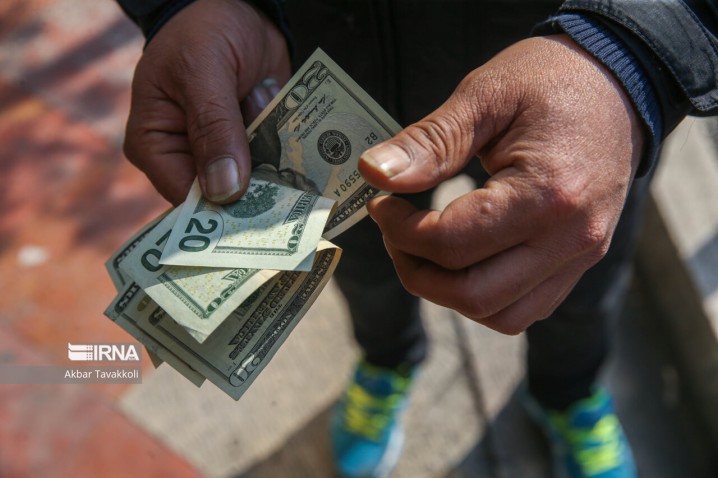 نظام تک نرخی ارز در شرایط کنونی ممکن نیست