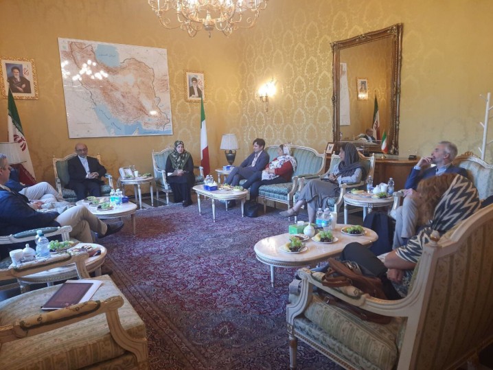 توسعه همکاری‌های علمی و فرهنگی محور نشست سفیر ایران با اساتید دانشگاه‌های ایتالیا