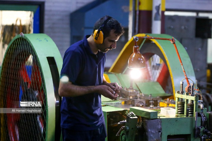 کاهش نرخ بیکاری ۲۱ استان در تابستان ۱۴۰۲/ ایجاد ۷۰۹ هزار شغل از ابتدای امسال تا کنون