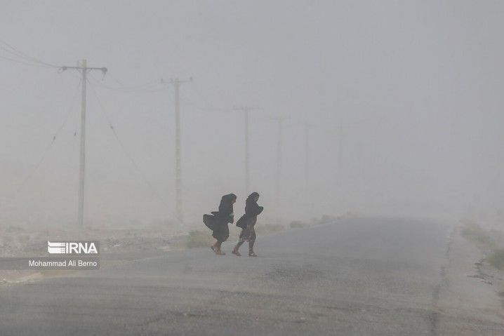 توفان ۸۵۹ نفر را در سیستان راهی بیمارستان کرد